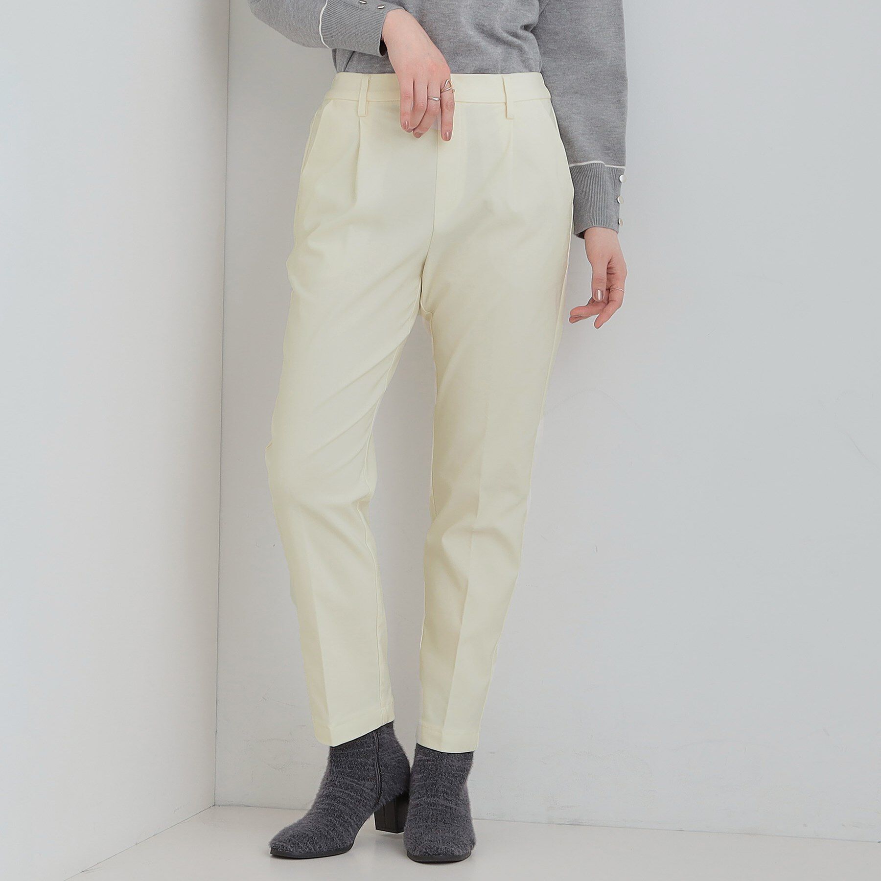 SHOO･LA･RUE「【洗濯機可/S-LL】すっきり上品に テーパードパンツ」|その他|アイボリー(004)