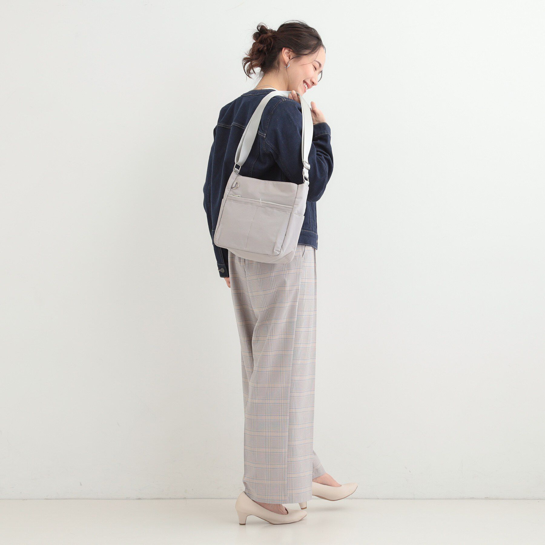 SHOO･LA･RUE「【撥水/軽量】驚きの収納力 10ポケットショルダーバッグ」|ショルダー・メッセンジャー|