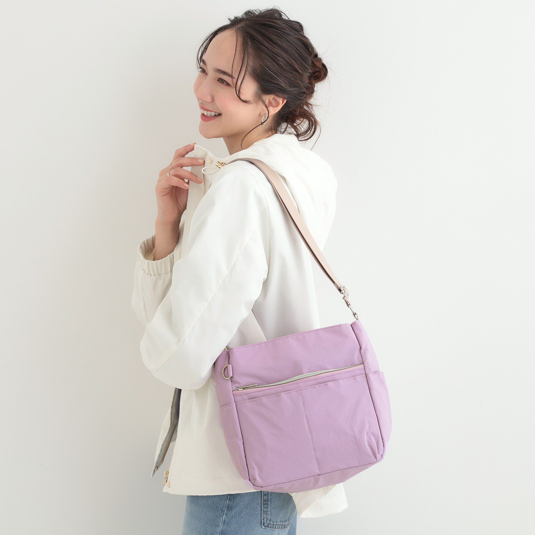 SHOO･LA･RUE「【撥水/軽量】驚きの収納力 10ポケットショルダーバッグ」|ショルダー・メッセンジャー|パープル(081)
