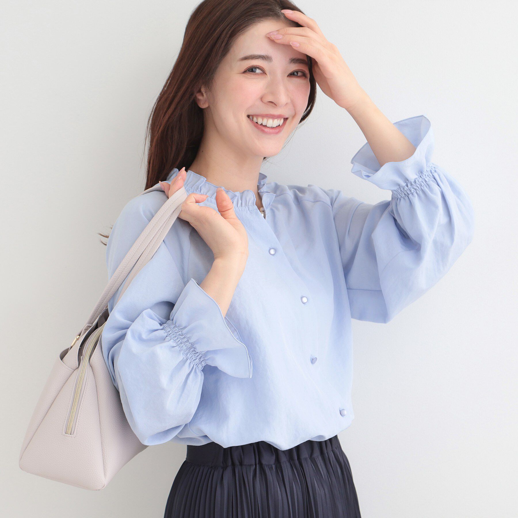 SHOO･LA･RUE「【洗濯後しわになりにくい/S-LL/UV】大人上品な フリル襟ブラウス」|シャツ・ブラウス|ブルー(091)