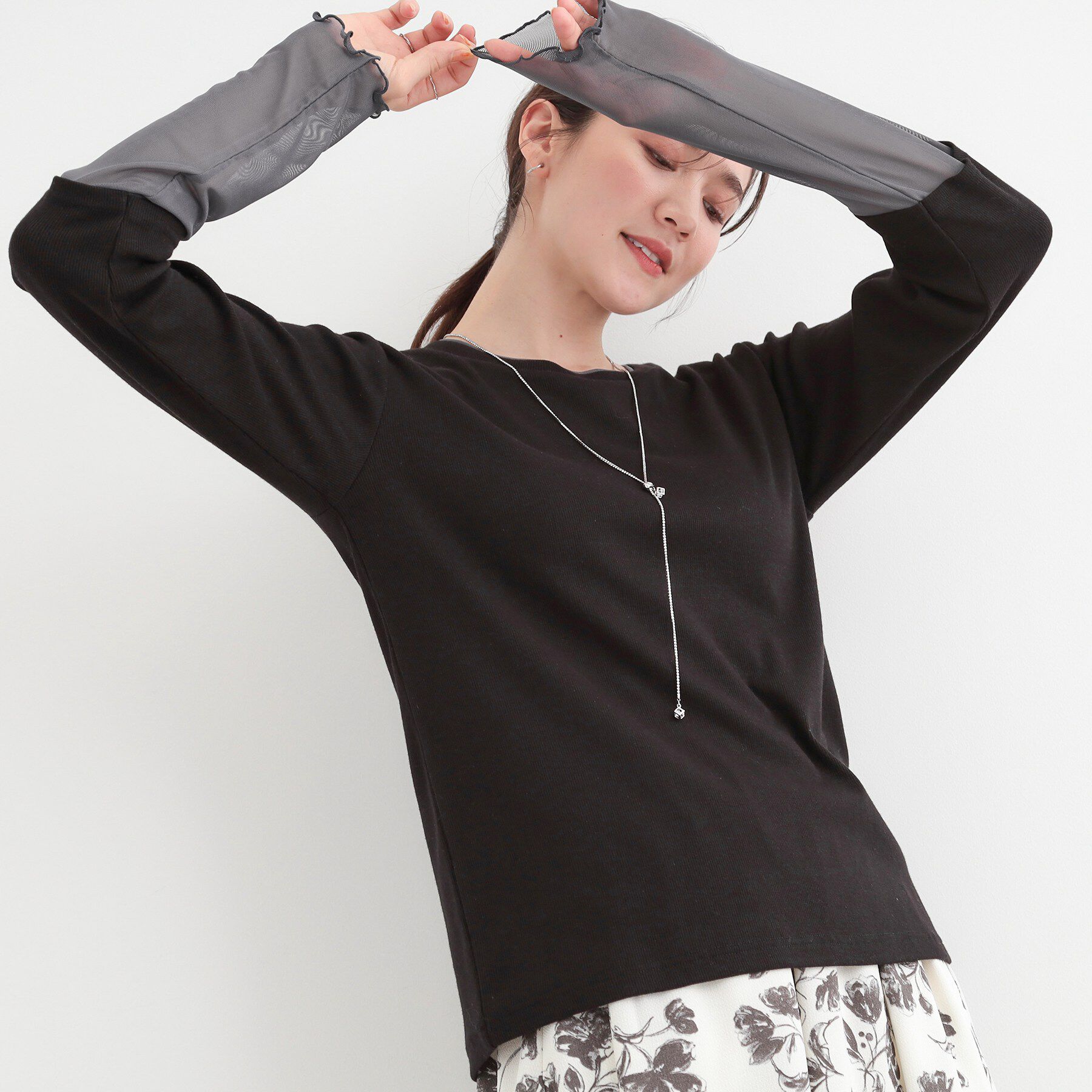 SHOO･LA･RUE「【S-LL】レイヤードスタイルに チュール切替ロンT」|Tシャツ・カットソー|ブラック(019)