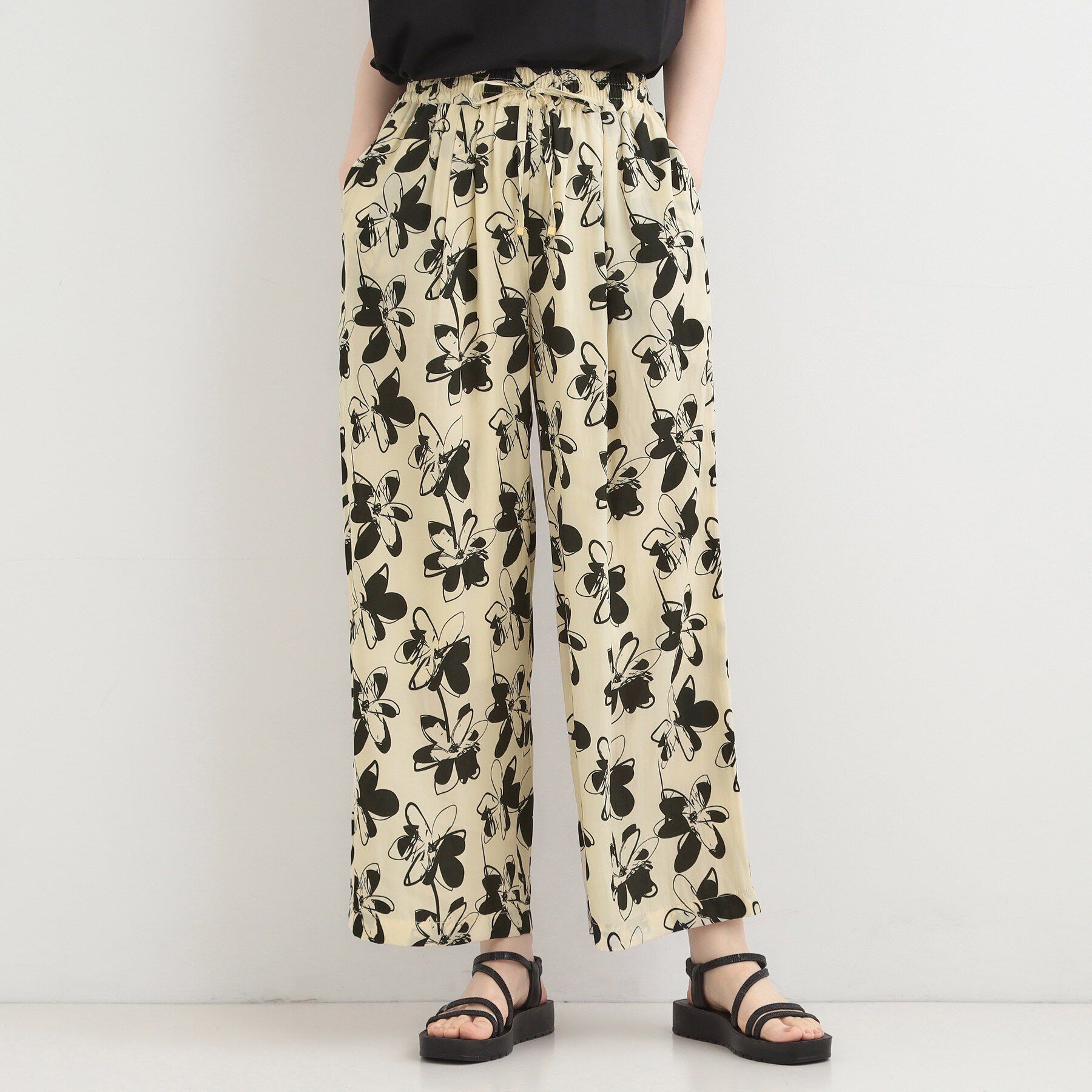 SHOO･LA･RUE「【選べる4柄/洗濯機可】さらっとしなやか　サテンワイドパンツ」|その他|