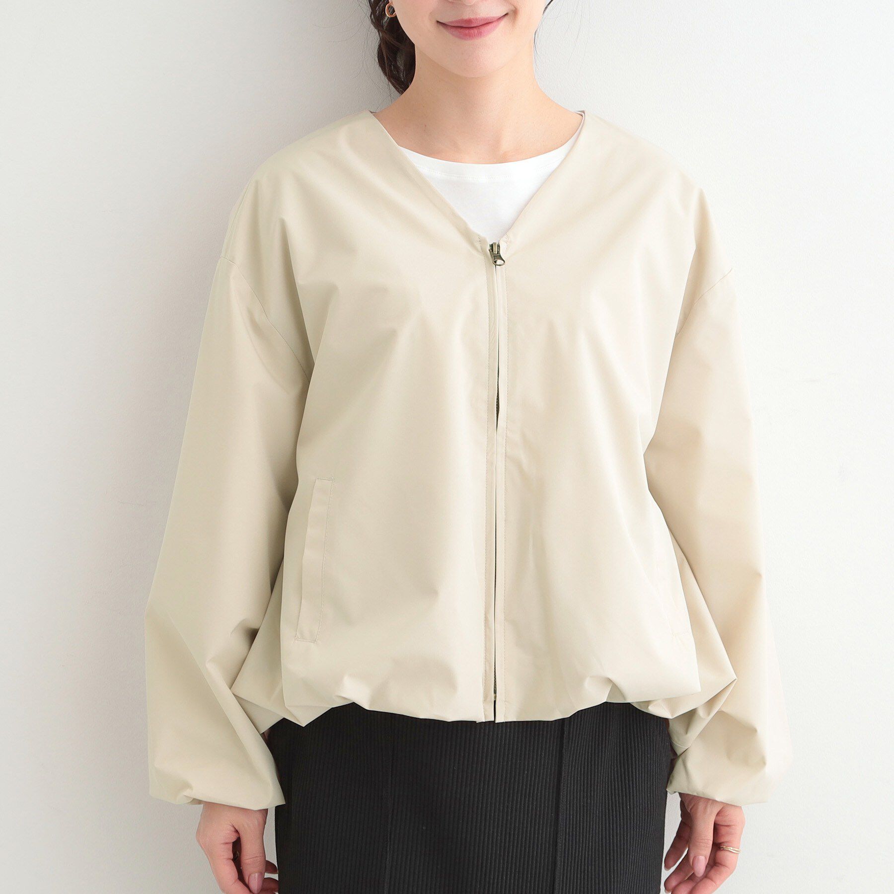 SHOO･LA･RUE「【防風/撥水/S-LL】顔回りすっきり見え　Vネックバルーンブルゾン」|ブルゾン・スタジャン|
