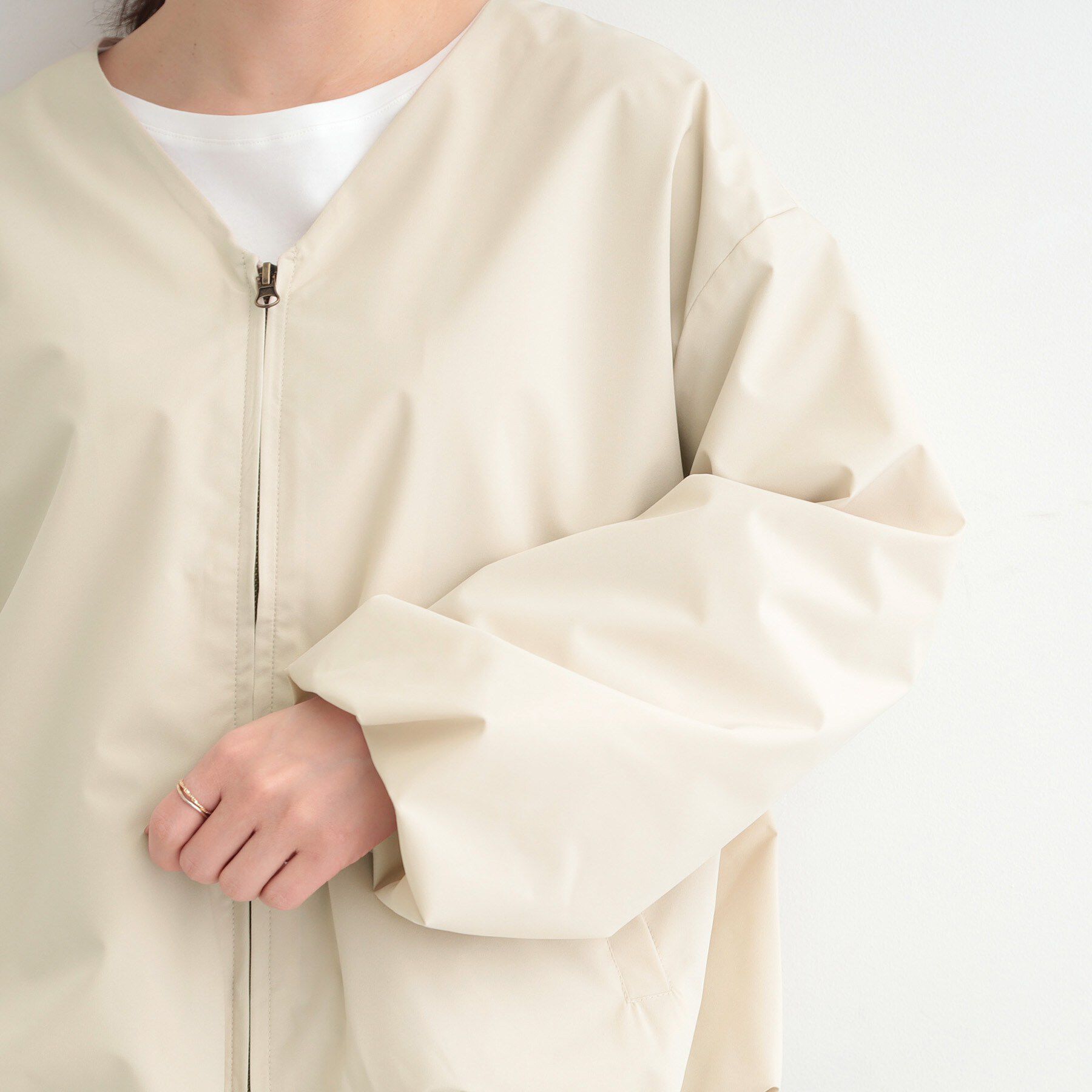 SHOO･LA･RUE「【防風/撥水/S-LL】顔回りすっきり見え　Vネックバルーンブルゾン」|ブルゾン・スタジャン|