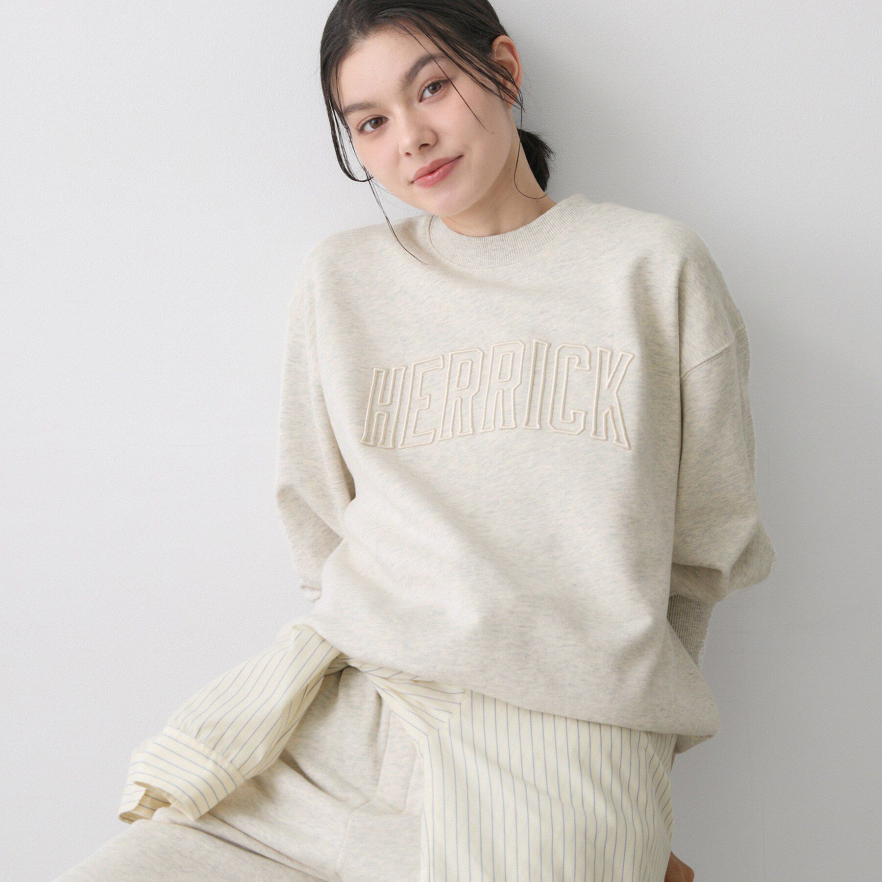 Dessin「【ユニセックス/セットアップ可】オーガニック裏毛ロゴスウェット」|パーカー|ライトベージュ(05