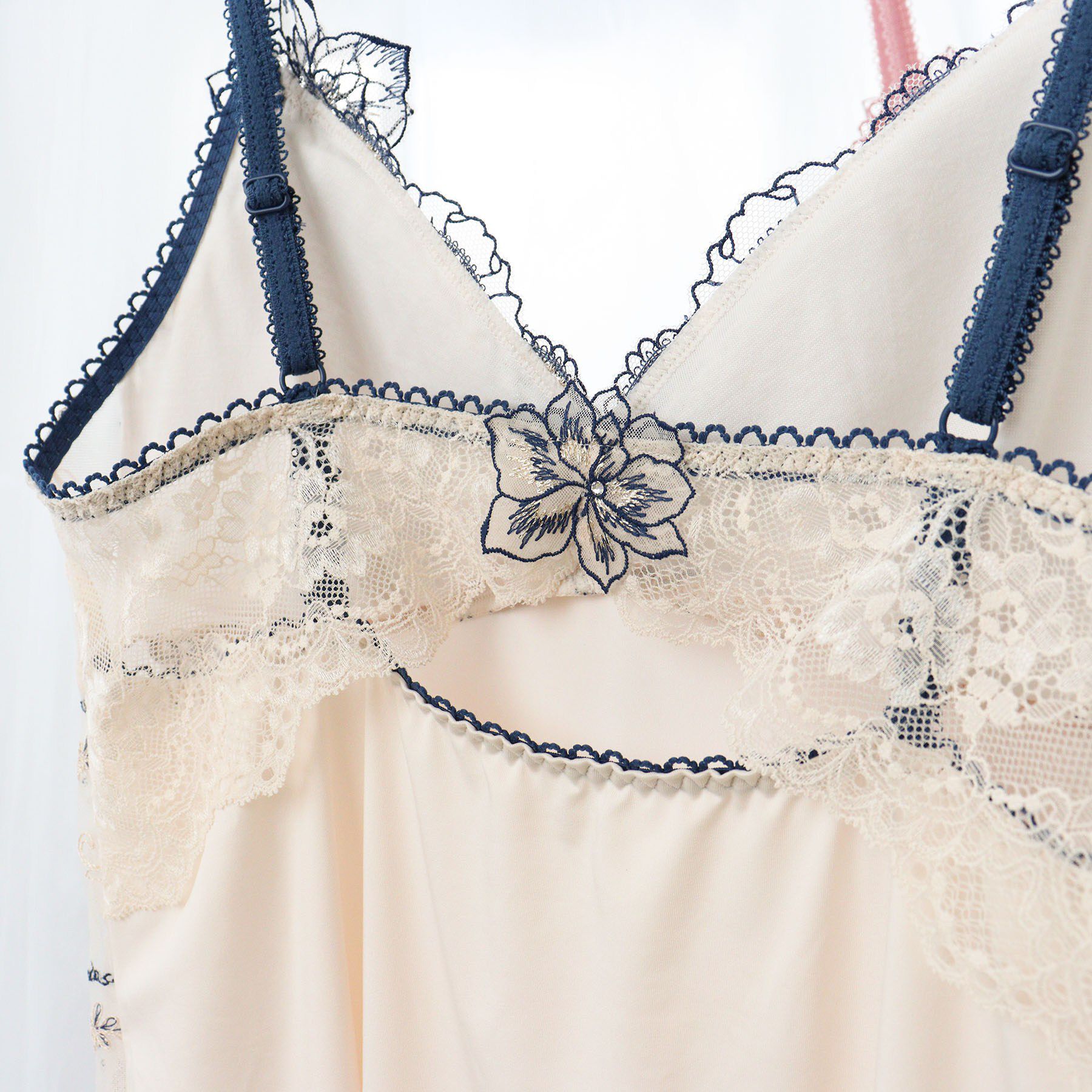 Risa Magli「アルベルタ カップ付スリップ」|キャミソール|