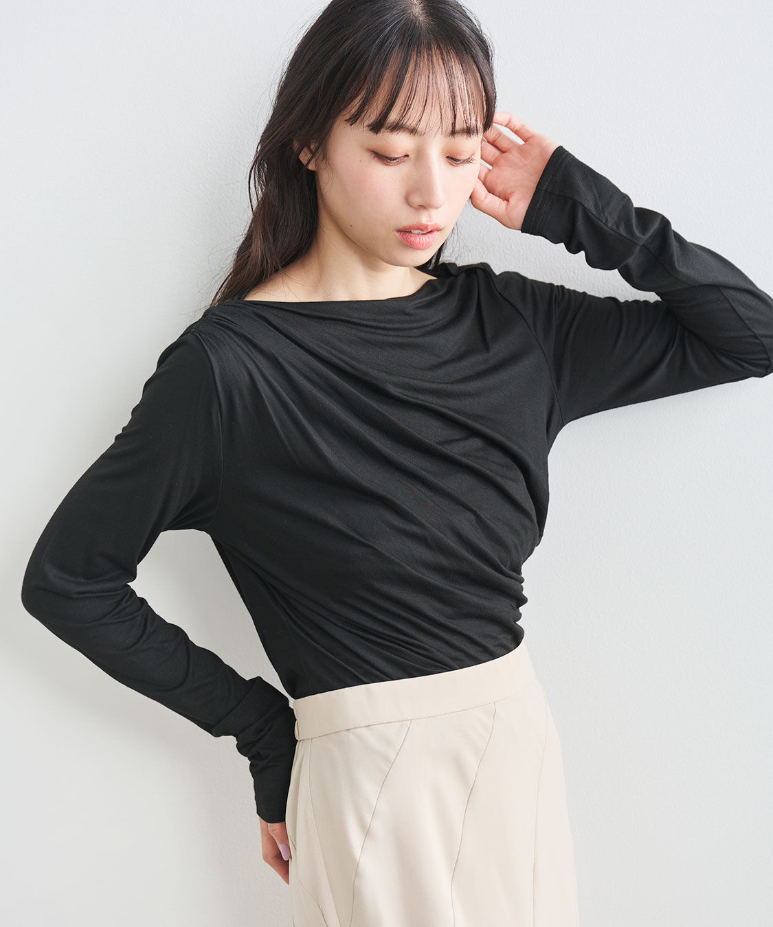 COCO DEAL「アシメネックドレープカットソー」|Tシャツ・カットソー|ブラック