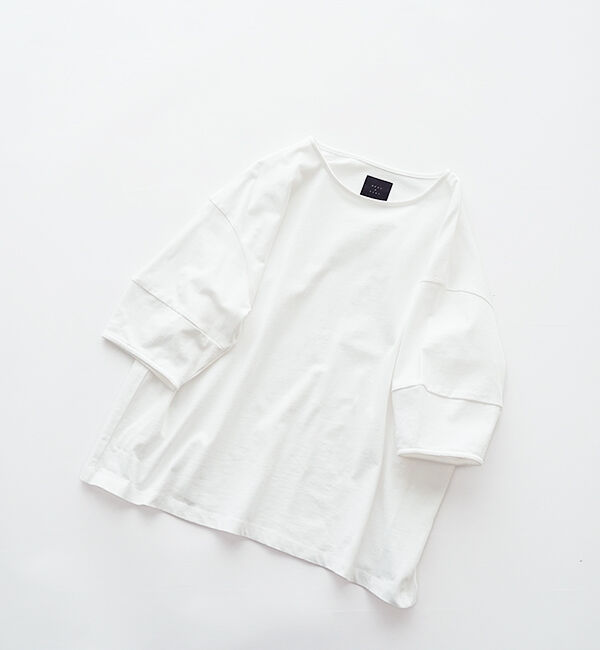 オオカミとフクロウ「オオカミと白い雲のスワロー」|Tシャツ・カットソー|