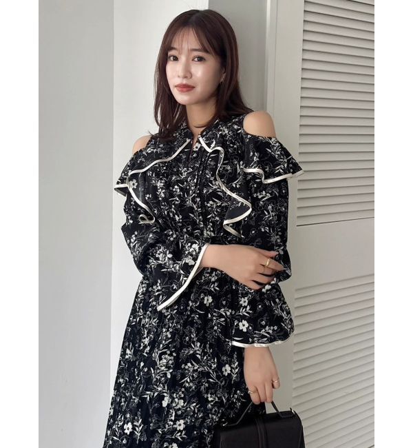 dazzlin「オープンショルダーフラワープリーツワンピース」|ワンピース|