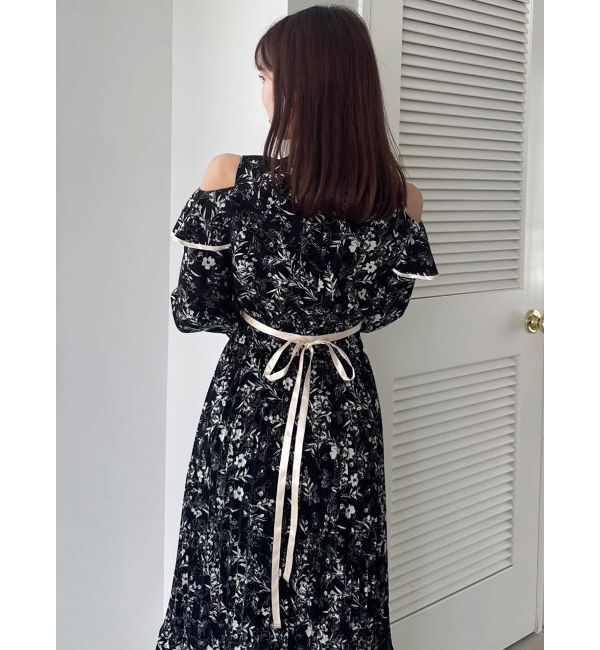 dazzlin「オープンショルダーフラワープリーツワンピース」|ワンピース|