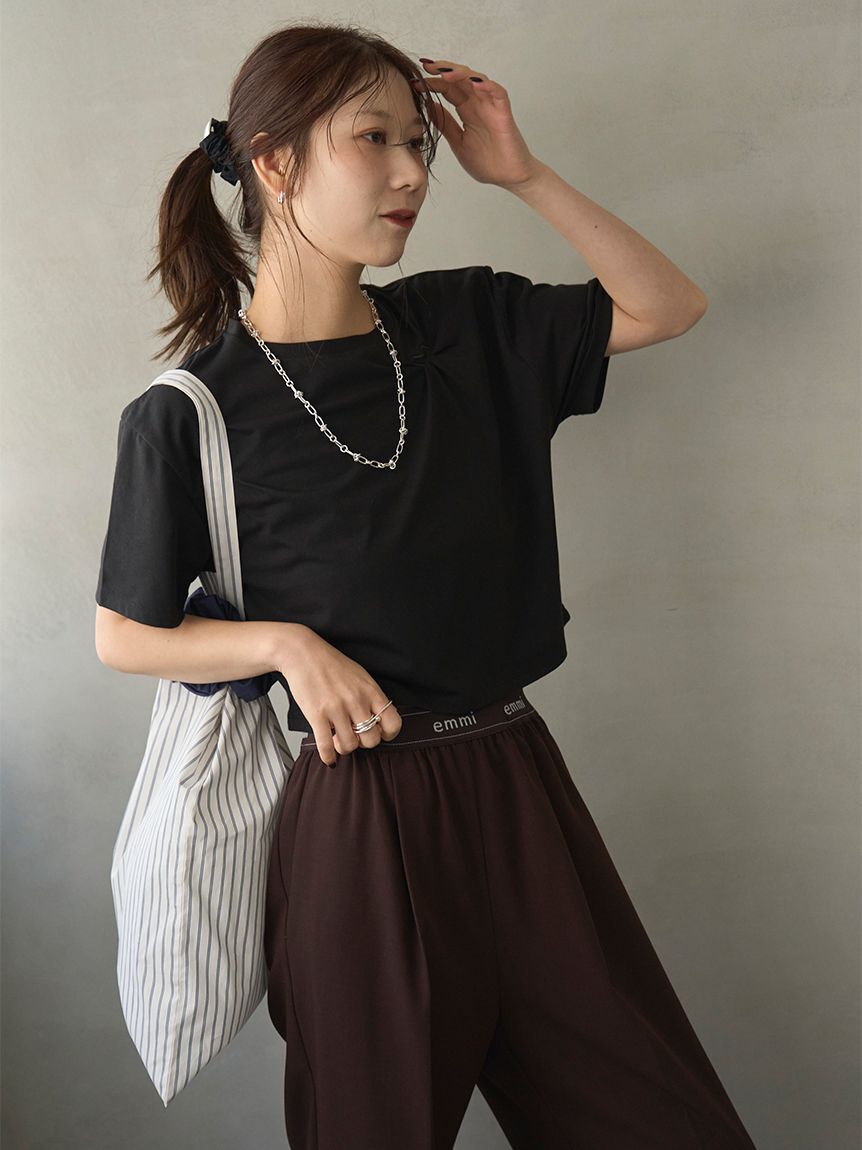 emmi atelier「【ONLINE限定カラーあり】シュシュ付きemmiロゴトートバッグ」|トートバッグ|