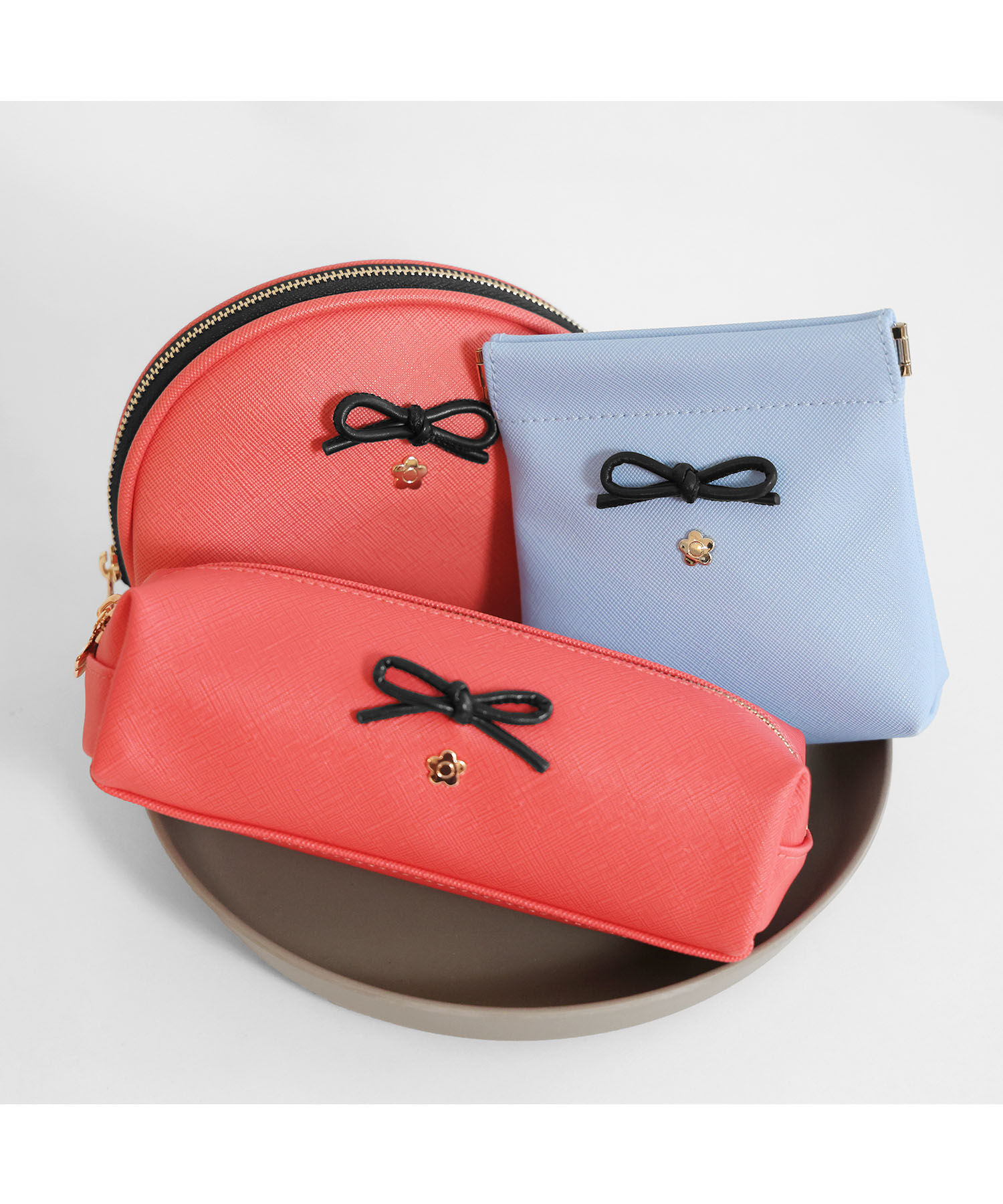 MARY QUANT「サフィアーノリボン ラウンドポーチ」|ポーチ|