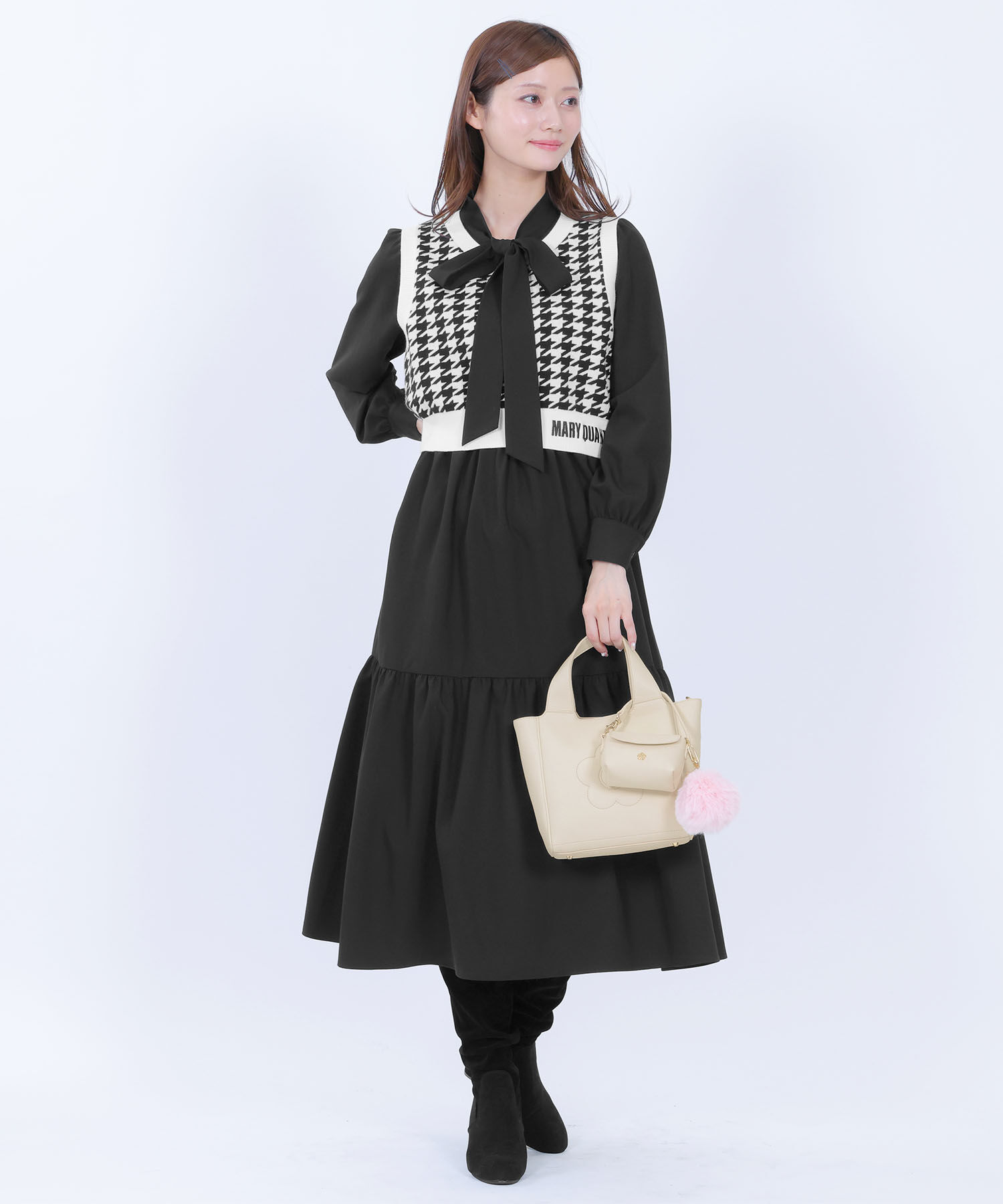 MARY QUANT「インナースエードデイジー 2WAYミニトート」|ショルダー・メッセンジャー|