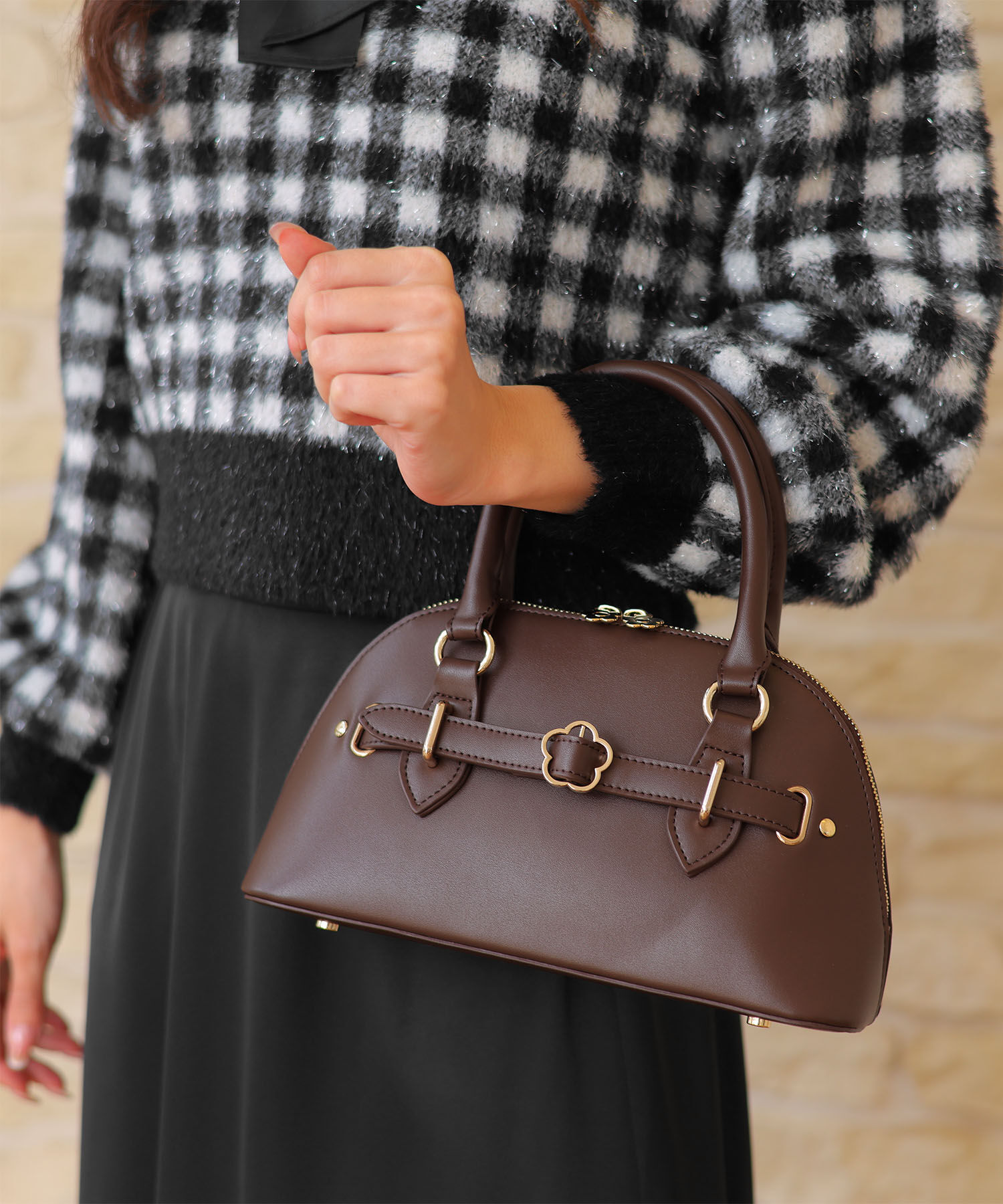 MARY QUANT「デイジーバックルベルト 2WAYショルダー」|ショルダー・メッセンジャー|ブラウン