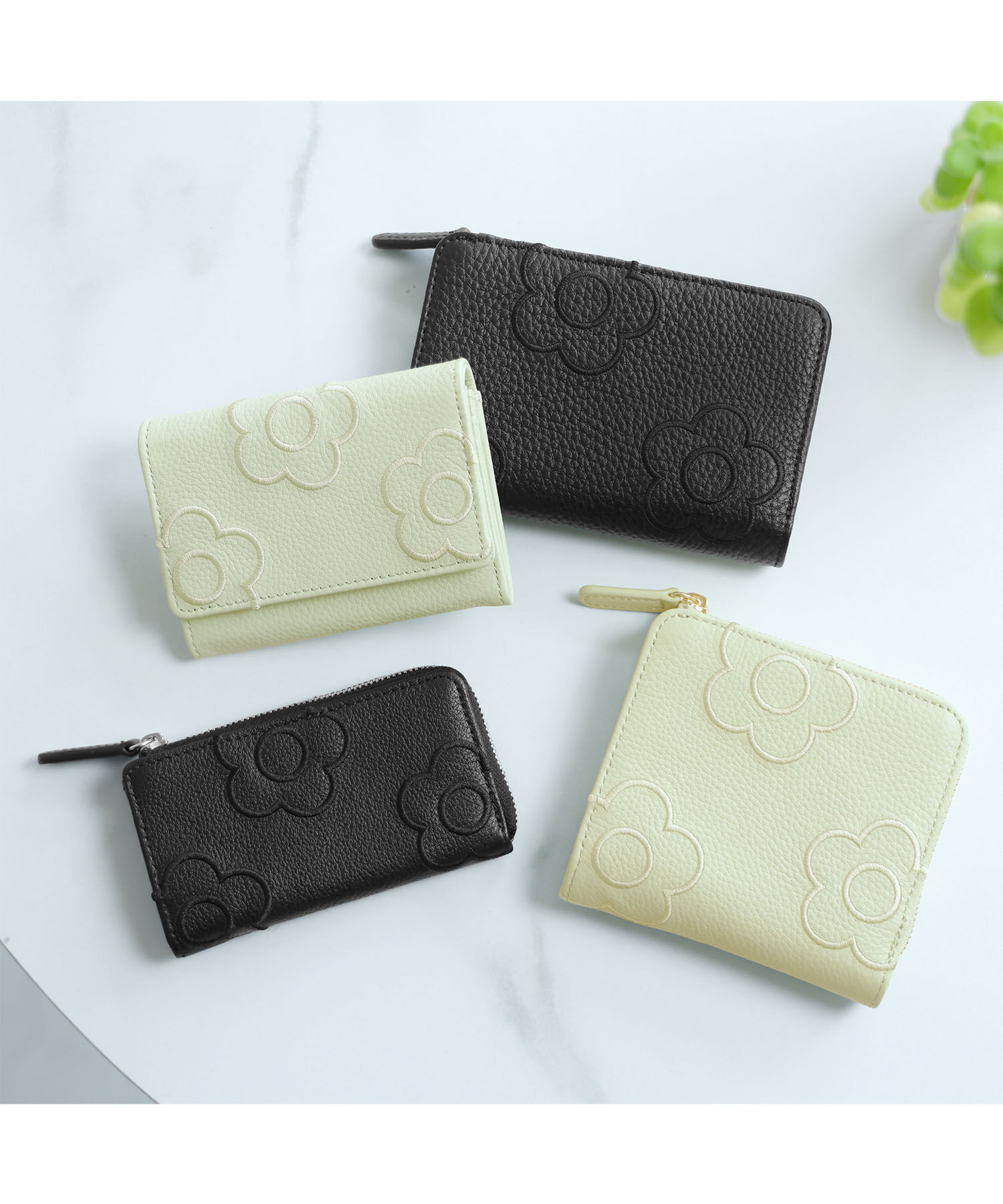 MARY QUANT「エンブロデイジーライン Lウォレット」|財布|