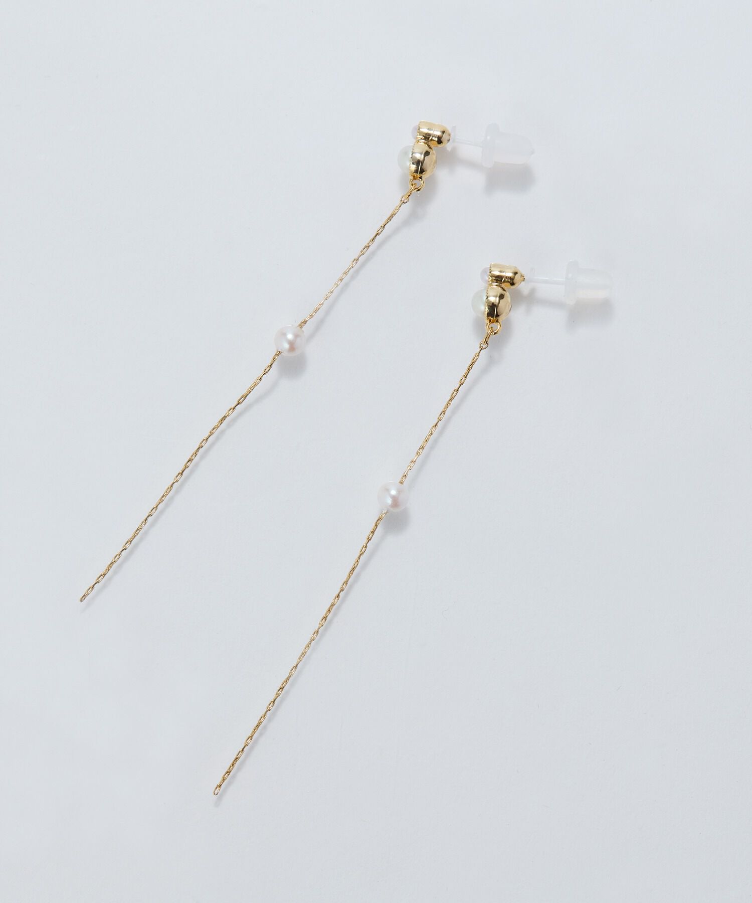 Phoebe「【金属アレルギー対応】ルミナスパールロングセラミックピアス　ゴールド」|ピアス|