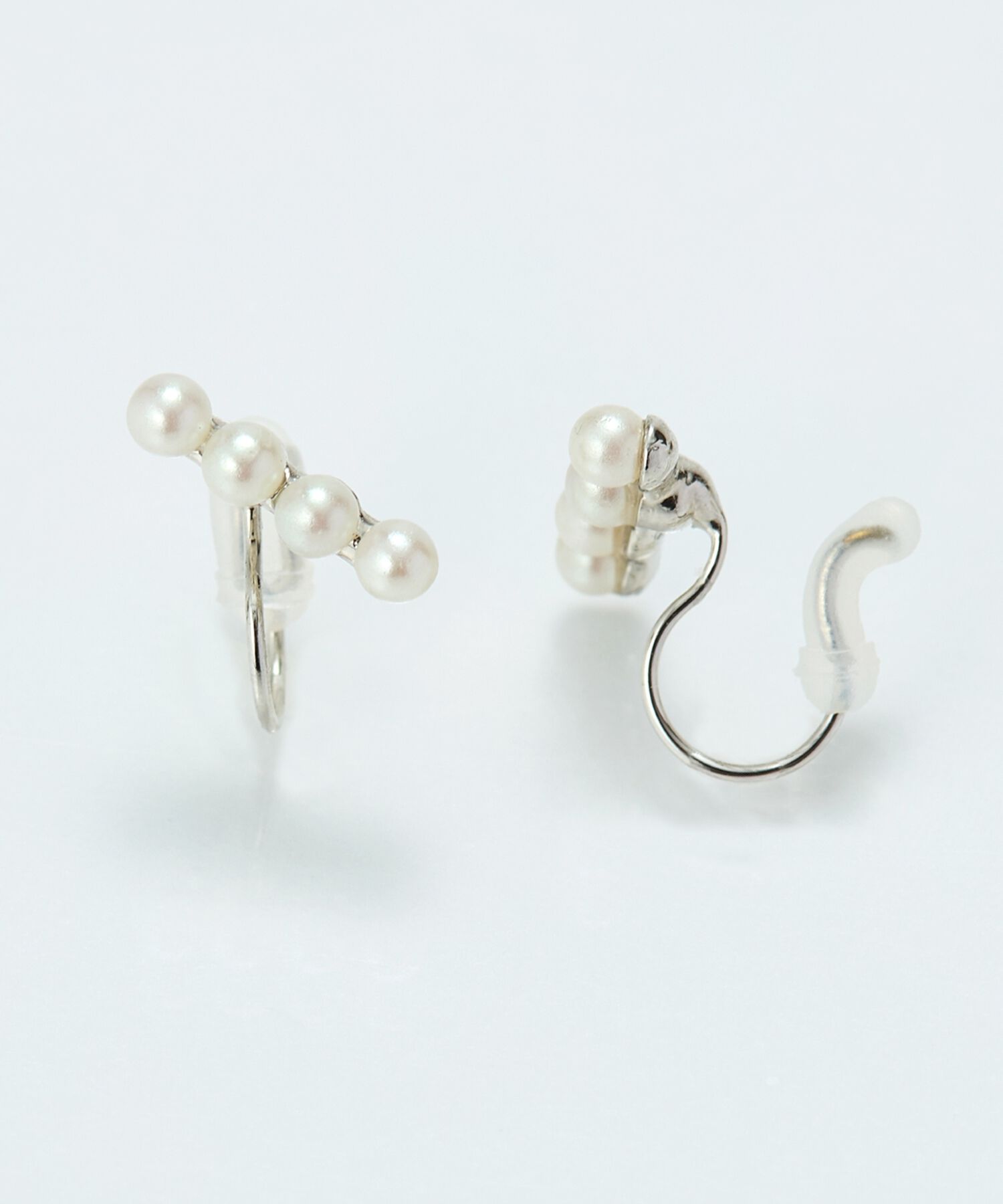 Phoebe「【痛くないシリーズ/金属アレルギー対応】バランスパールライトフィットイヤリング　シルバー」|イヤリング|