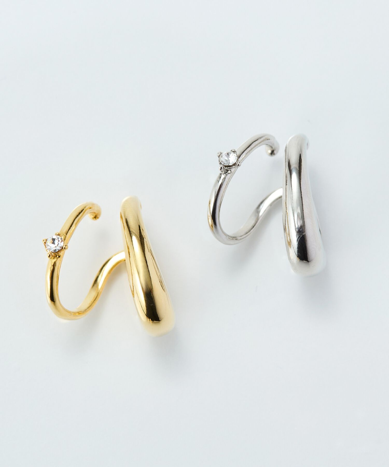 Phoebe「ドレッシングビジューイヤーカフ　ゴールド/片耳」|イヤーカフ|