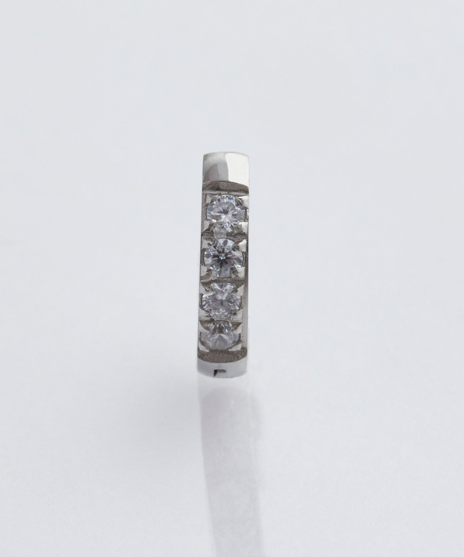 Phoebe「【金属アレルギー対応】ワンタッチビジューフープミニピアス(片耳)/サージカルステンレス シルバー」|ピアス|