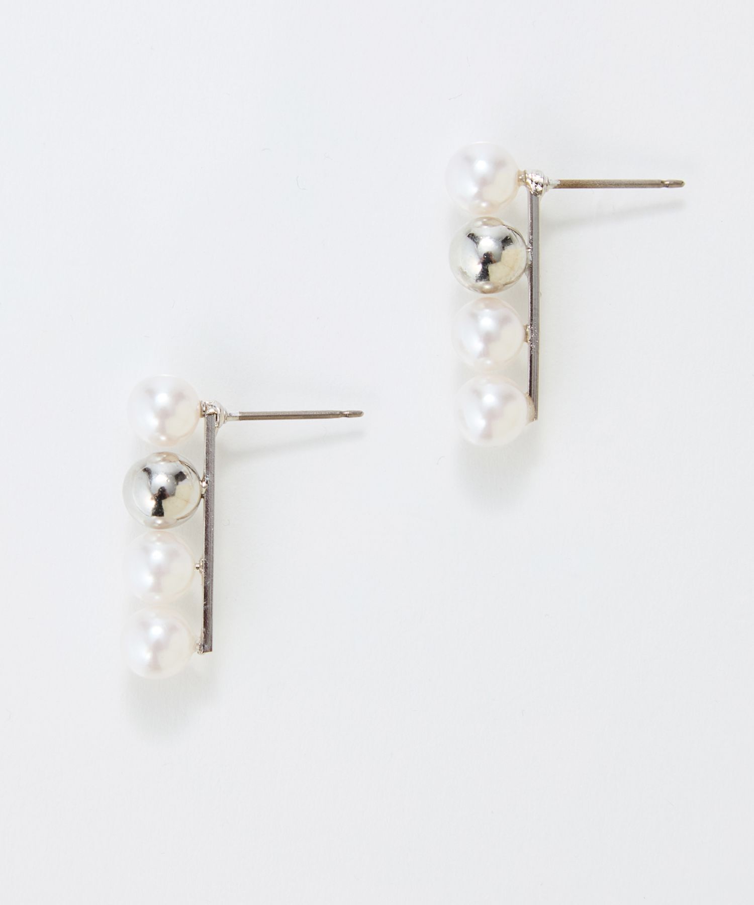 Phoebe「【金属アレルギー対応】ミックスドットピアス　シルバー/ニッケルフリー/パール」|ピアス|