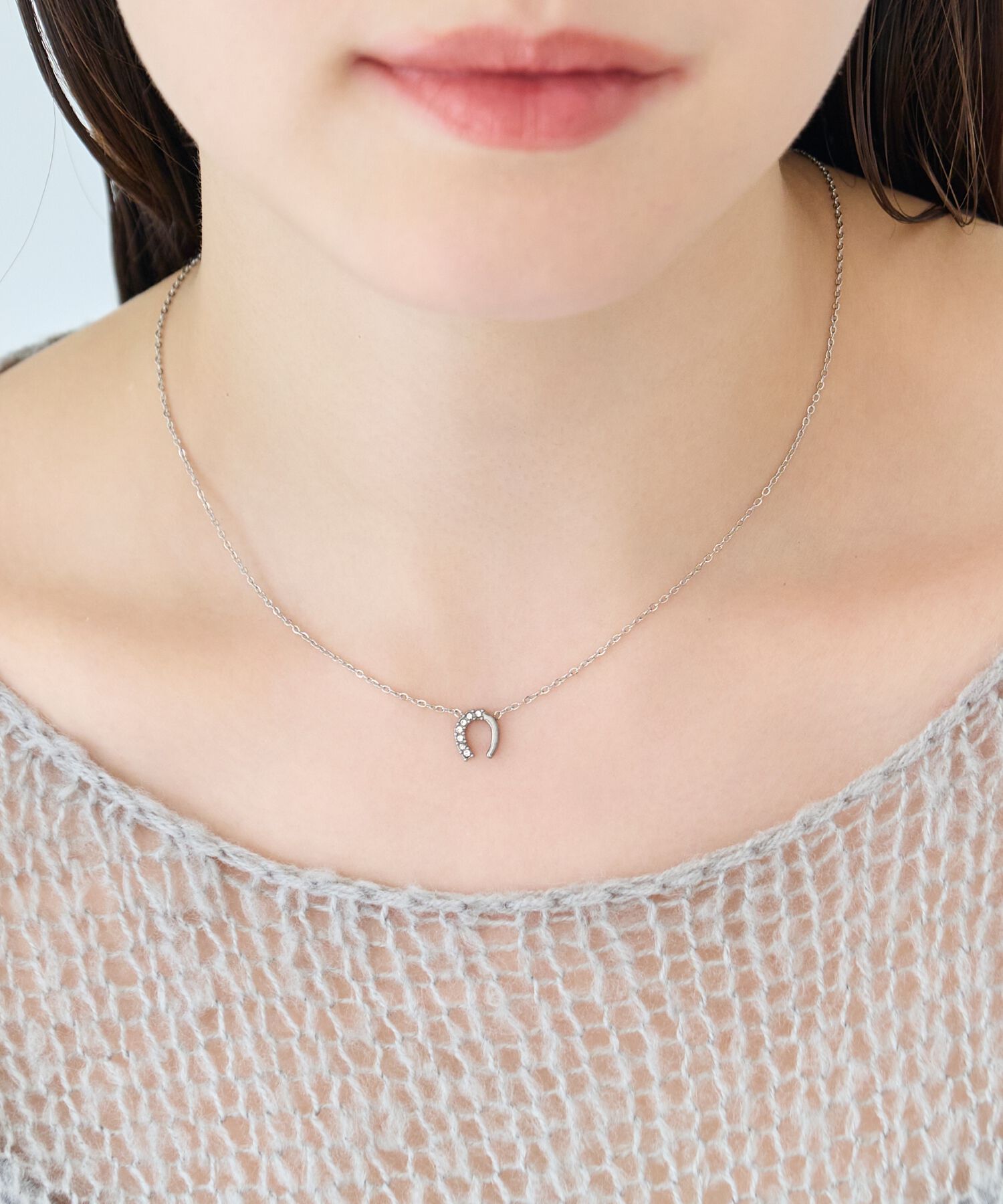 Phoebe「【金属アレルギー対応】グロッシーミニホースシューネックレス　シルバー　ステンレス/馬蹄/蹄鉄/ギフト」|ネックレス|