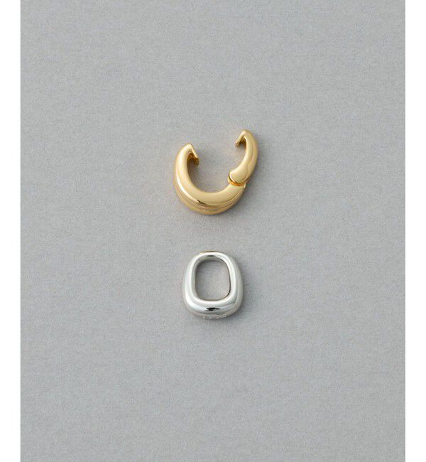 ete「チャーム ハグイヤリング バイカラー」|イヤリング|