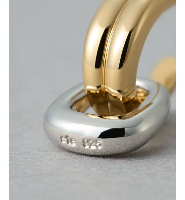 ete「チャーム ハグイヤリング バイカラー」|イヤリング|