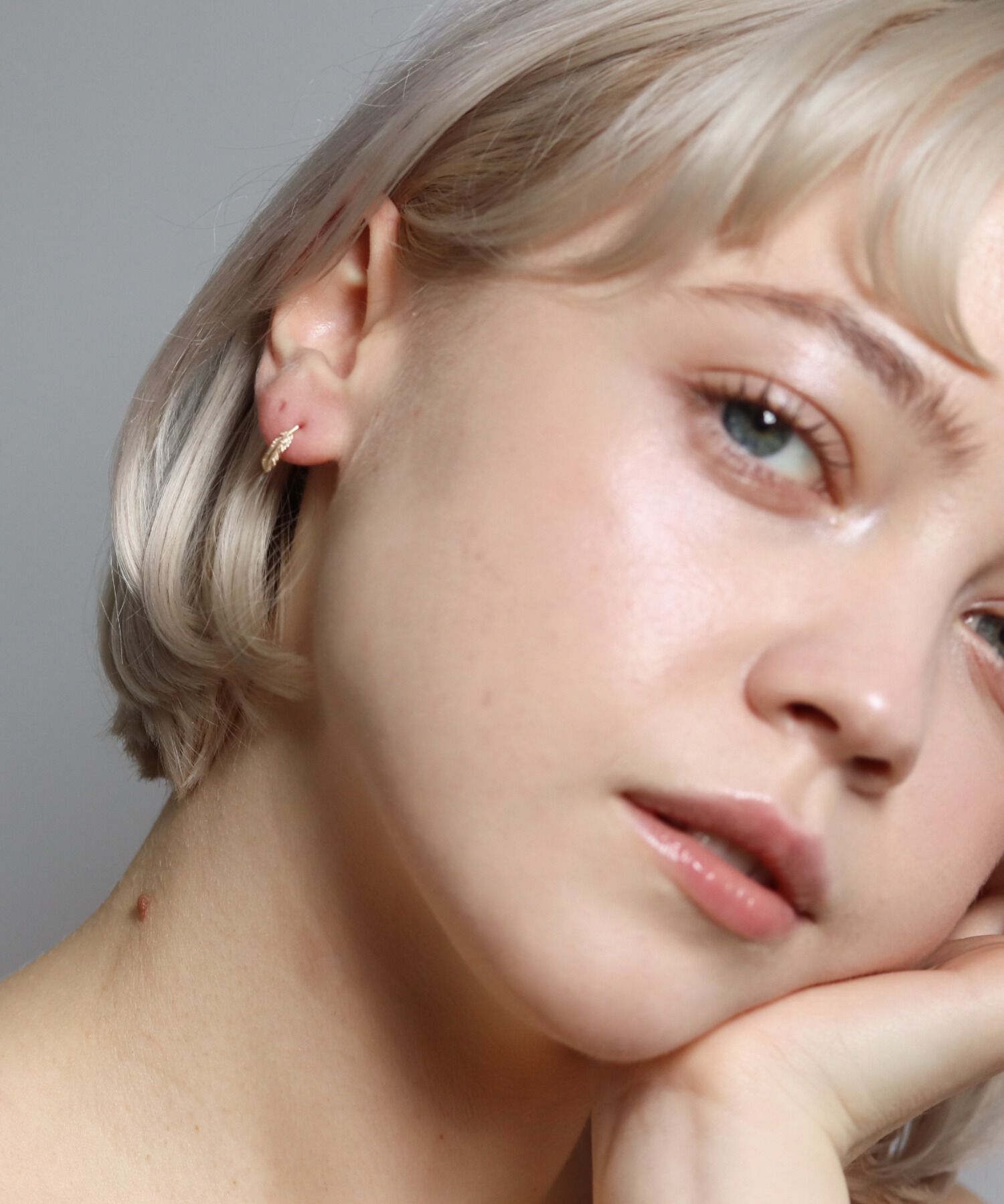  「ゴールド フェザー ピアス| K10YG」|ピアス|