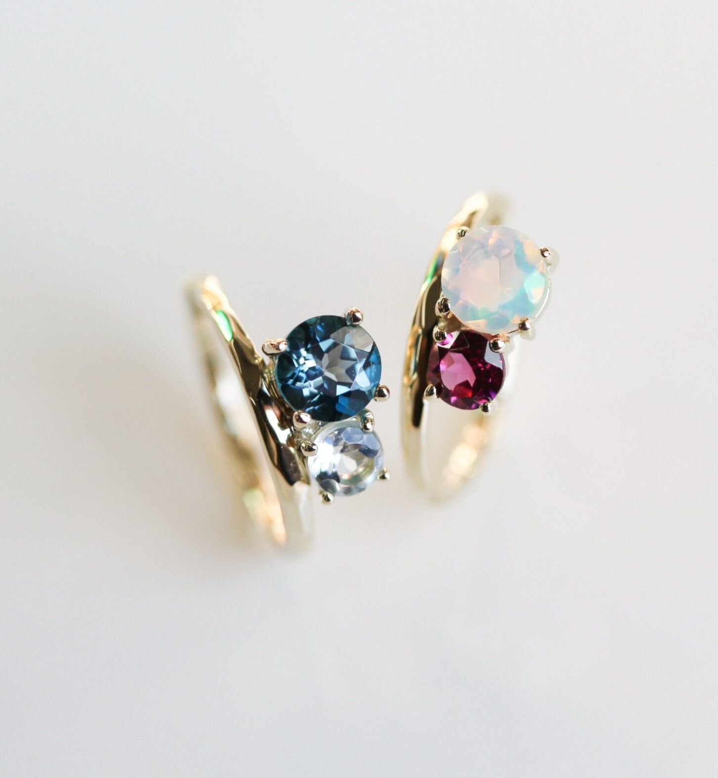  「カラーストーン シリウス イヤーカフ | K10YG 【片耳用】〈ブルー〉」|イヤーカフ|