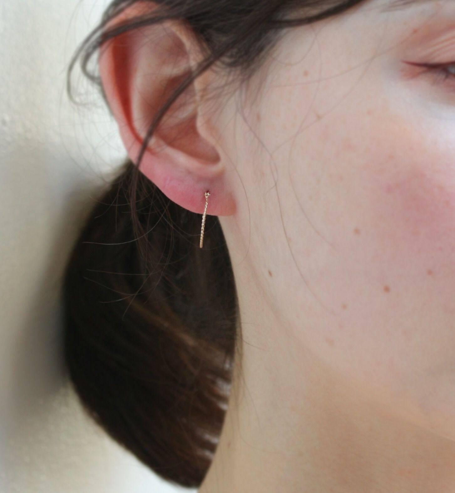  「ゴールド ツイスト スナップ フープ ピアス | K10YG」|ピアス|