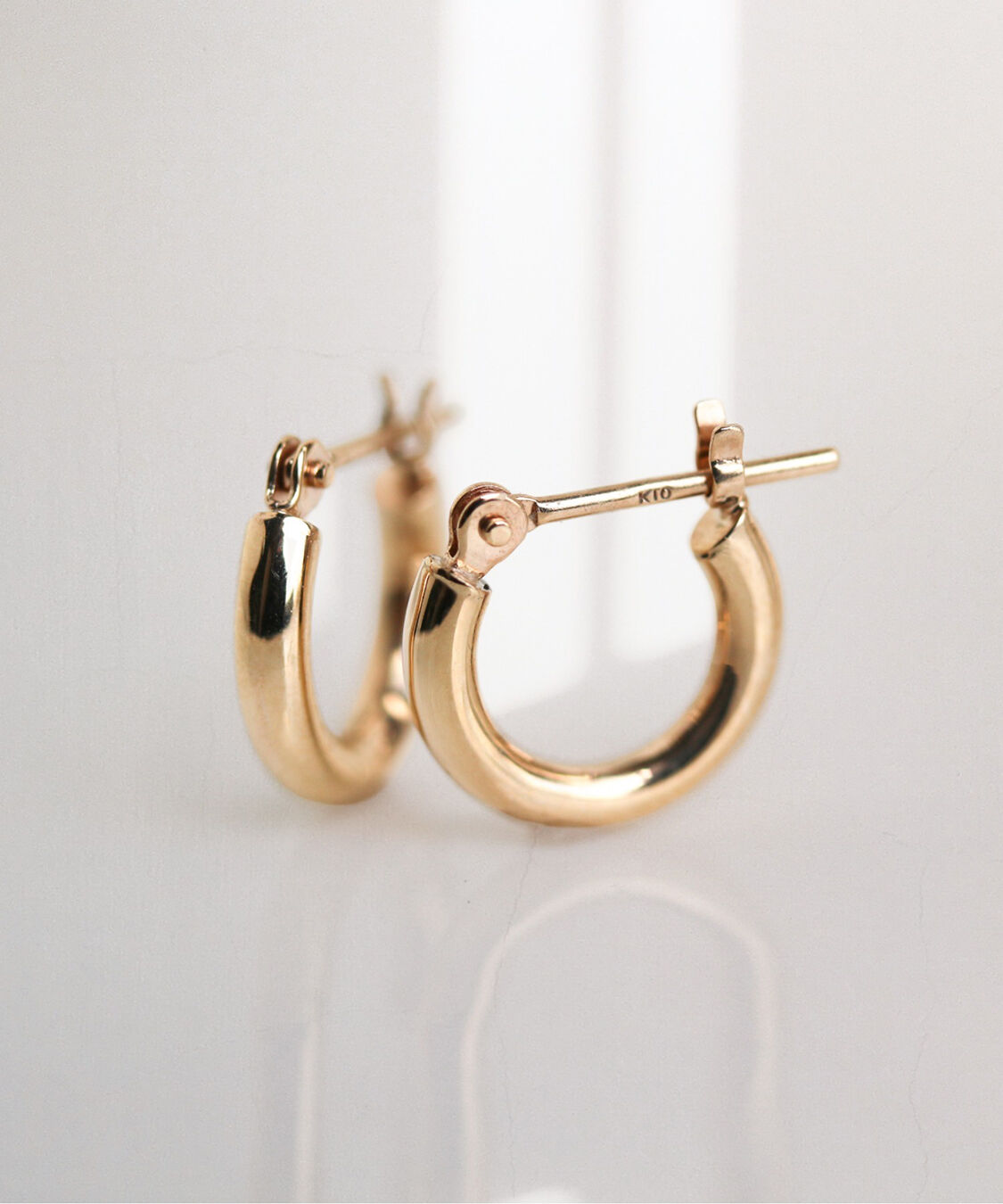  「ゴールド スナップ フープ ピアス | K10YG」|ピアス|K10 イエローゴールド