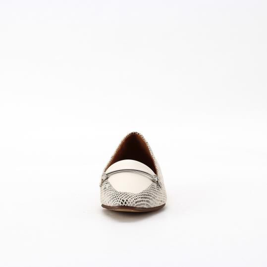 銀座かねまつ「NB255291PT1SHPGRY3CB 【本革】【防水】アクアベルビットローファーパンプス」|パンプス|