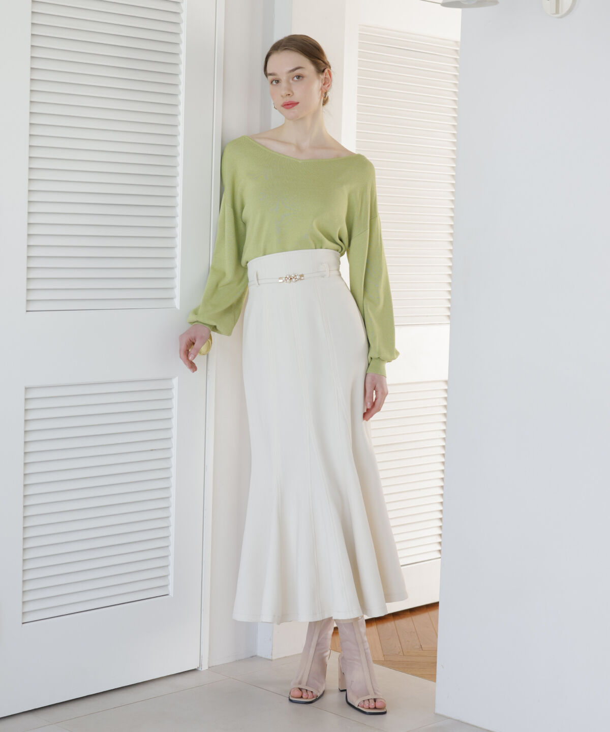 アンドクチュール「ラメニットバックチェーンプルオーバー」|ニット・セーター|