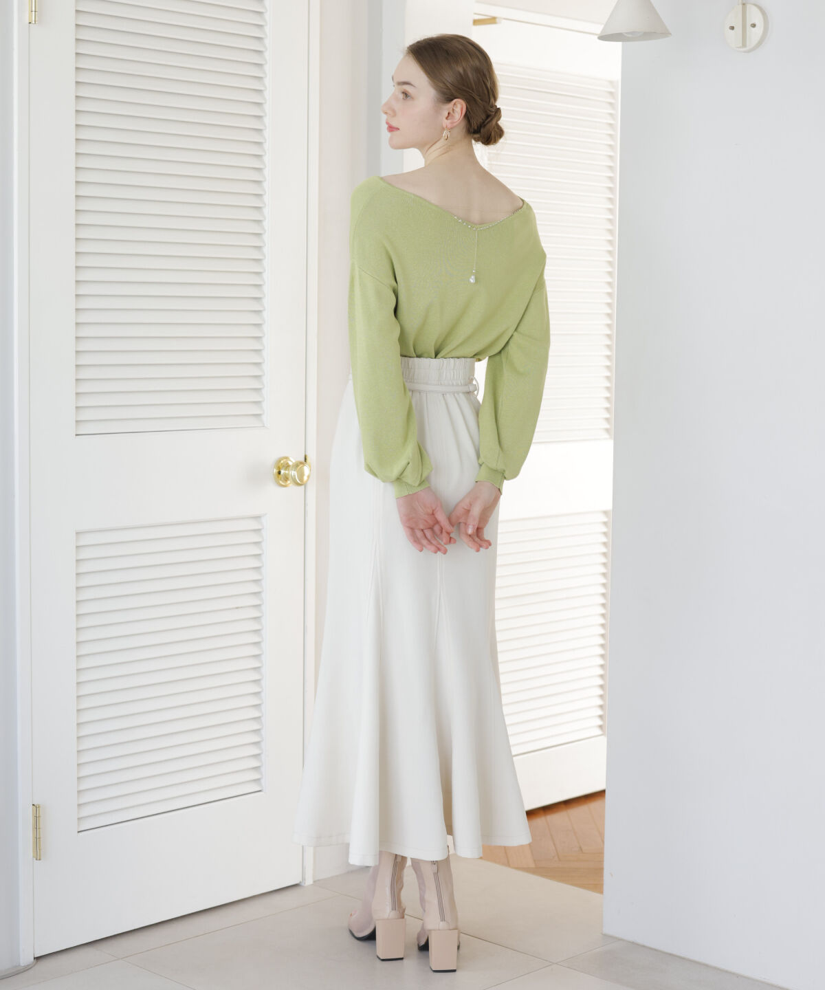 アンドクチュール「ラメニットバックチェーンプルオーバー」|ニット・セーター|