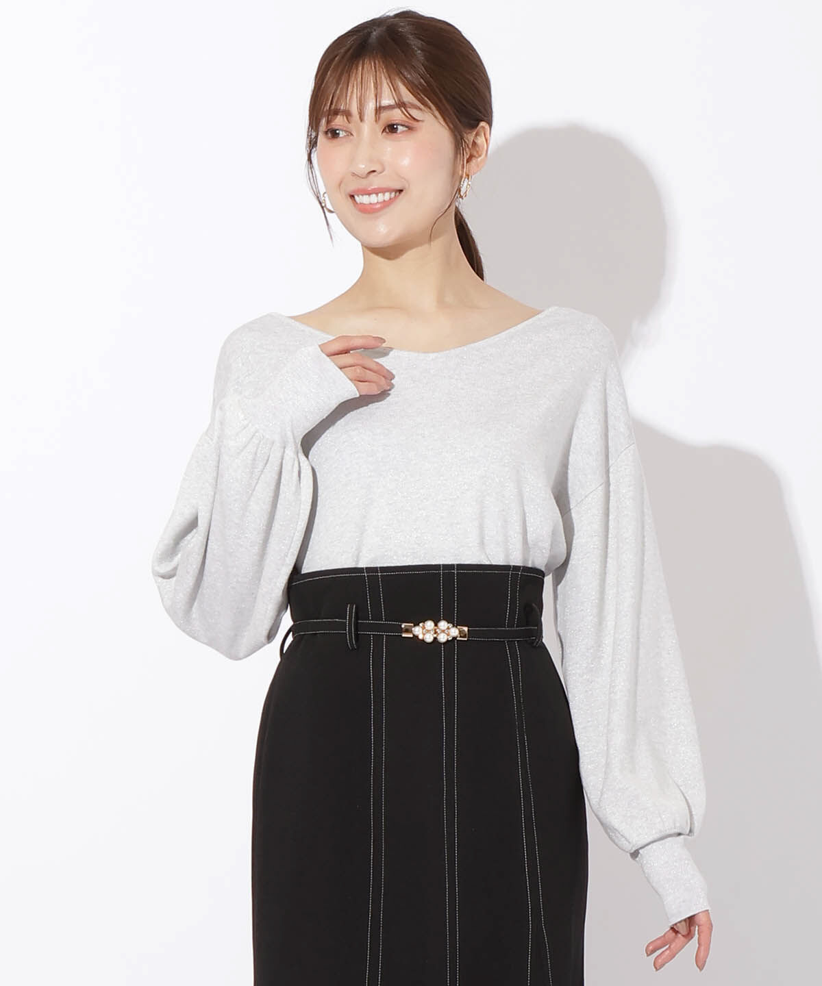 アンドクチュール「ラメニットバックチェーンプルオーバー」|ニット・セーター|シルバー