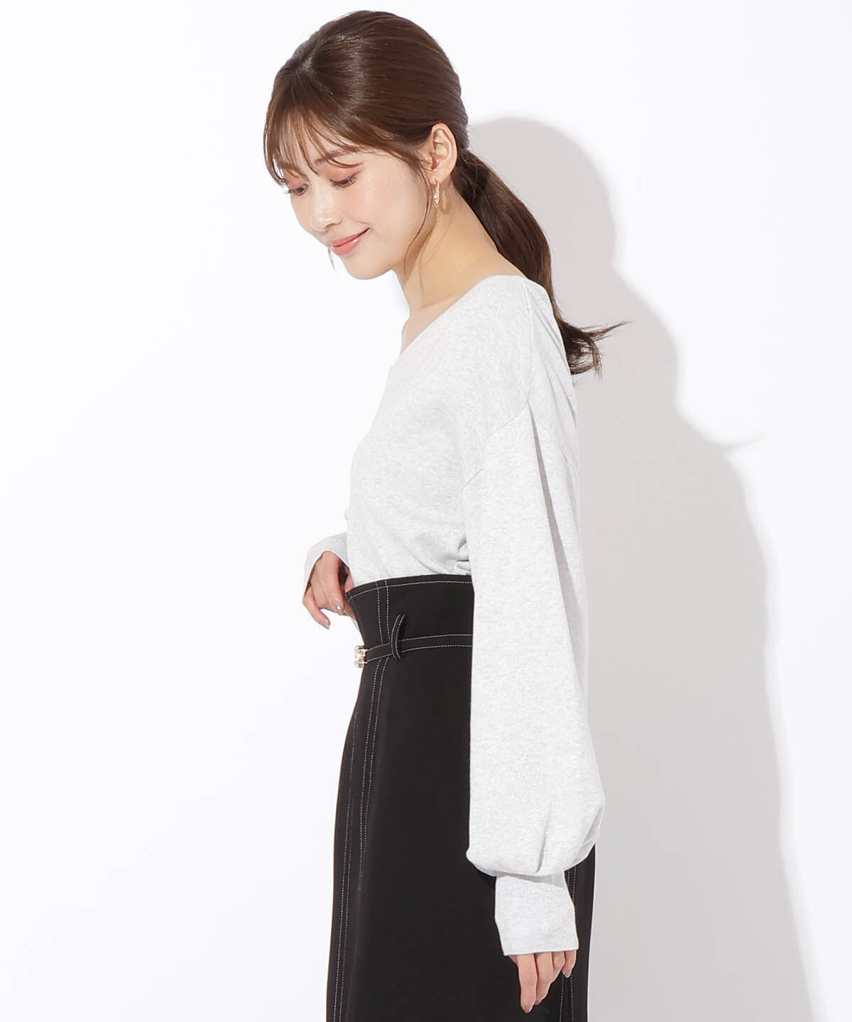 アンドクチュール「ラメニットバックチェーンプルオーバー」|ニット・セーター|