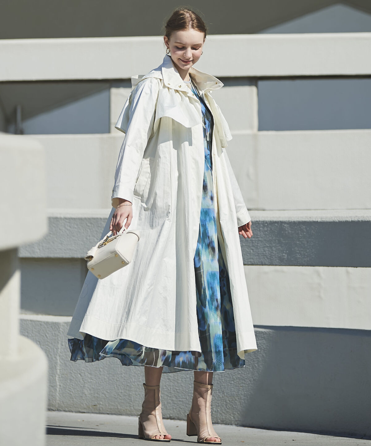 アンドクチュール「スタンドカラーフーデッドロングコート」|トレンチコート|