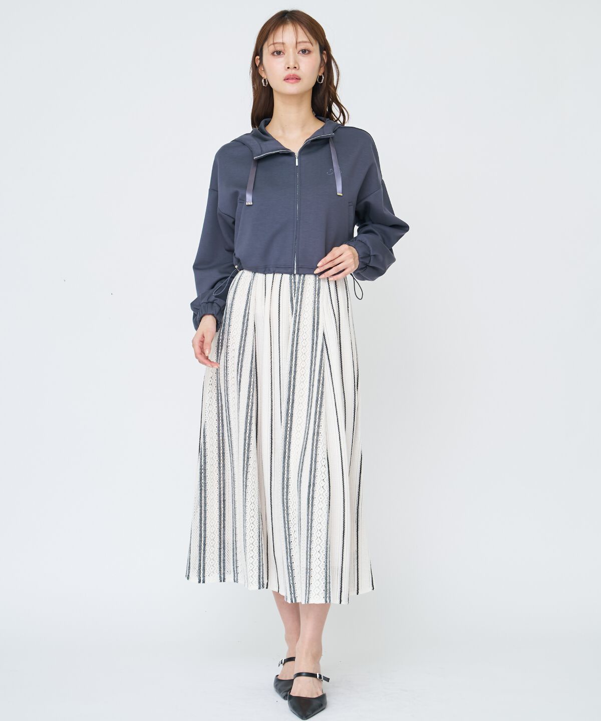 アンドクチュール「ロゴ刺繍ZIPパーカー」|パーカー|