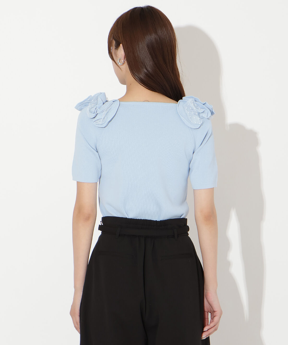 アンドクチュール「フリルボートネックニットプルオーバー」|ニット・セーター|