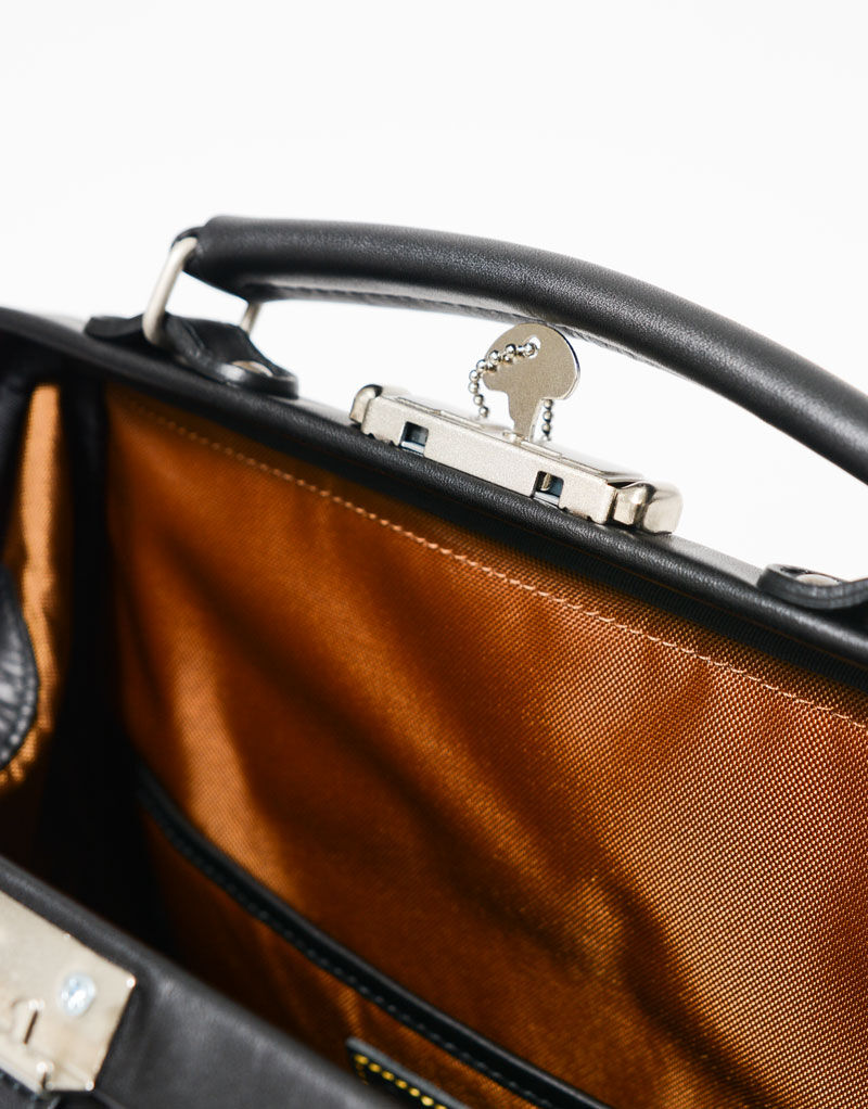 master-piece「tact leather ver. バックパックM」|リュック|