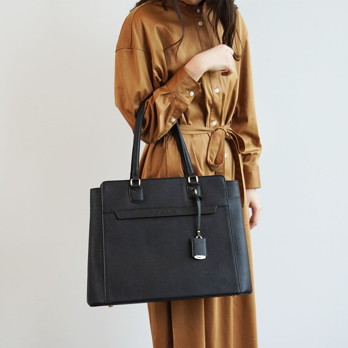 Jewelna Rose「ジュエルナローズ リモハピ トートバッグ A4サイズ PC収納 通勤 リモートワーク 15.6インチ 10771」|トートバッグ|