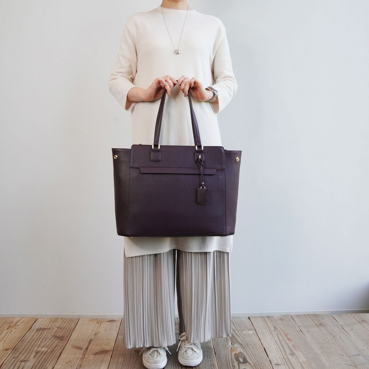 Jewelna Rose「ジュエルナローズ リモハピ トートバッグ A4サイズ PC収納 通勤 リモートワーク 15.6インチ 10771」|トートバッグ|