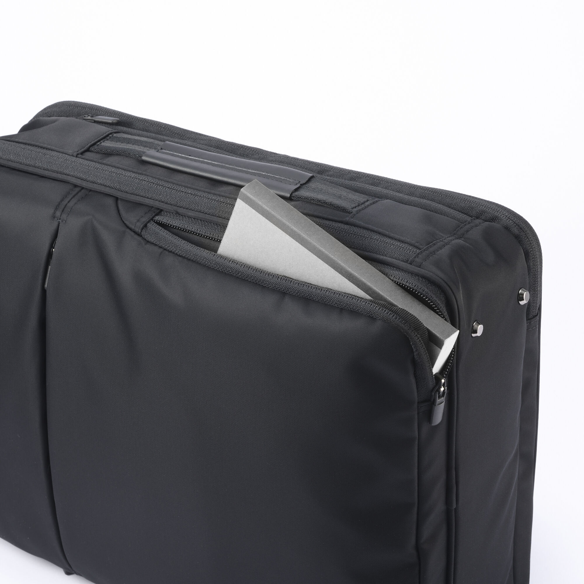 ace.「ace.／エース ガジェタブルR リュック 16リットル B4ファイル／15.6インチPC対応 68003」|リュック|