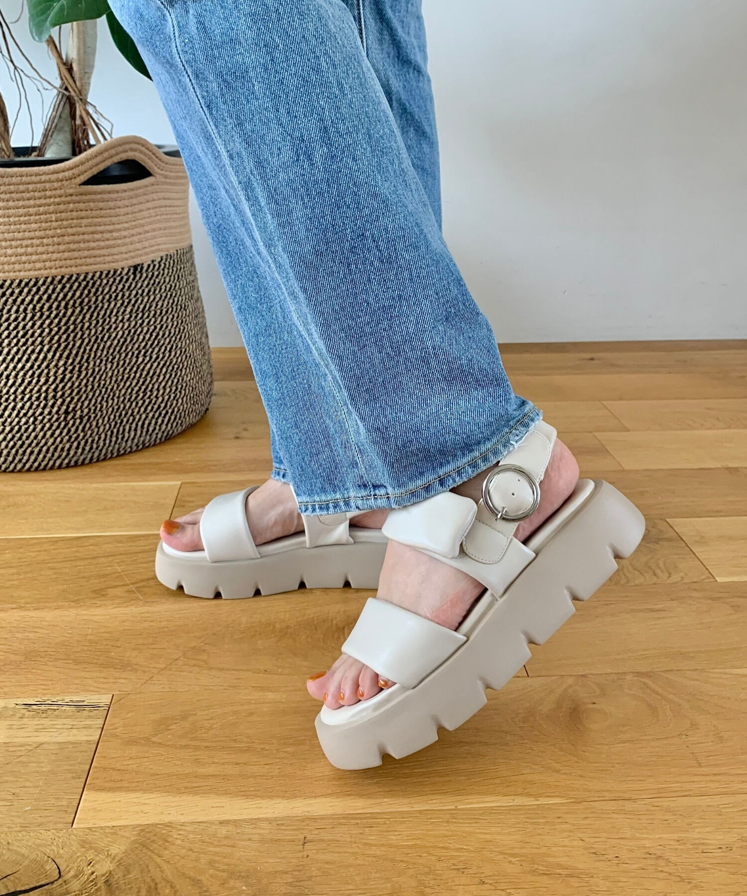 ORiental TRaffic「パデットダブルベルト厚底サンダル/41204」|サンダル|WHITE