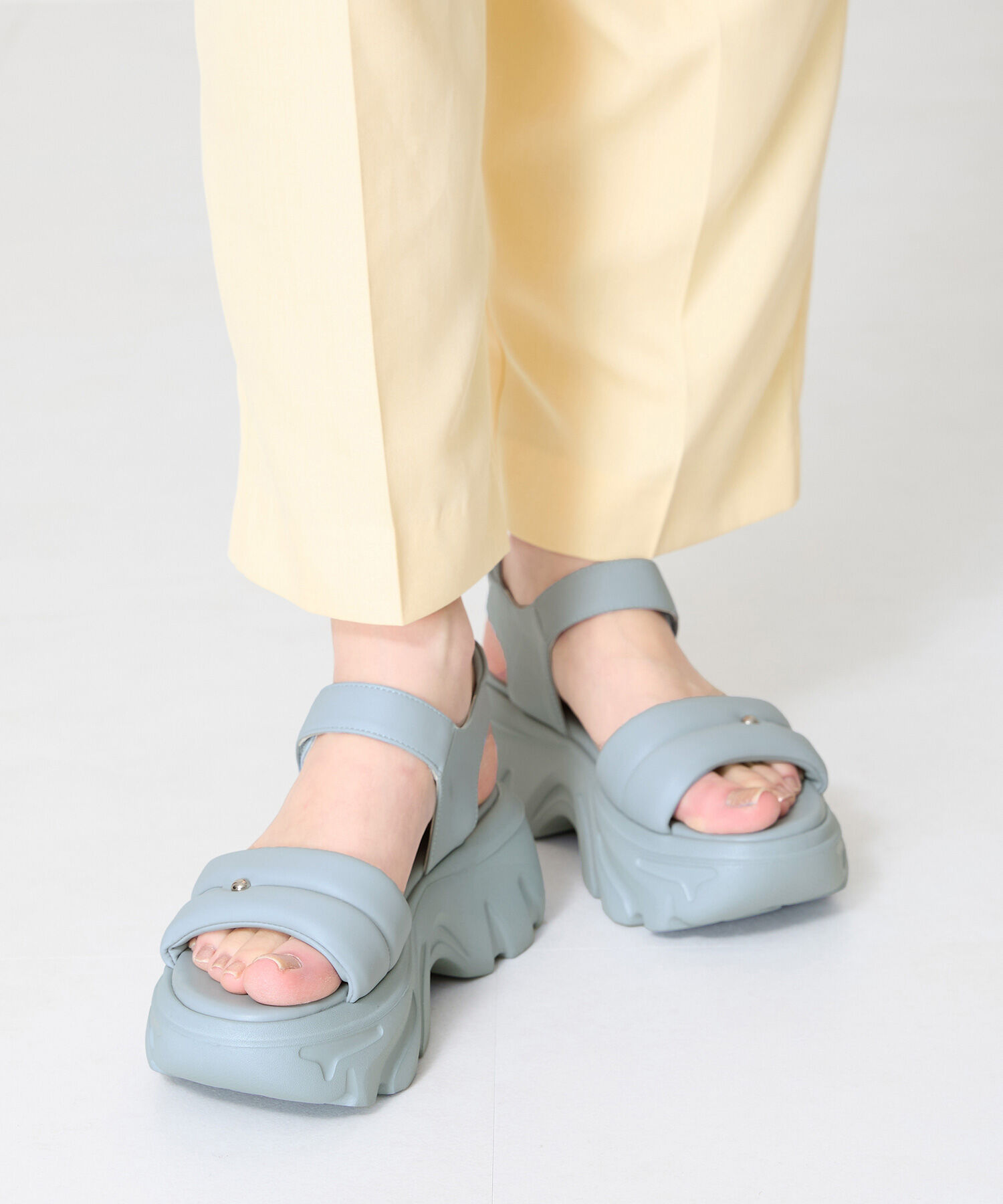 ORiental TRaffic「カットデザインパデット厚底サンダル/51206 サンダル 厚底 トレンド 人気 軽い」|サンダル|