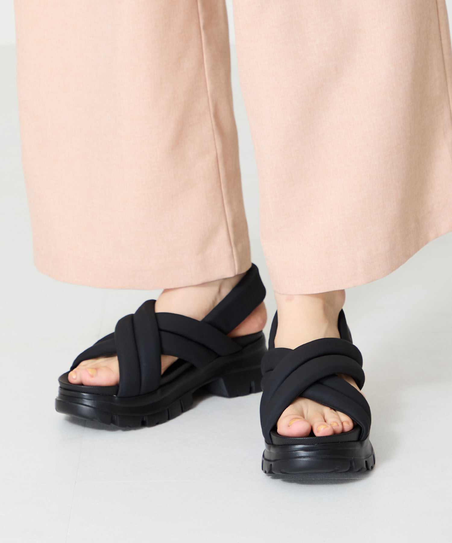 ORiental TRaffic「【トレンド】クロスベルト厚底サンダル/51201 サンダル 厚底 人気 売れてる」|サンダル|