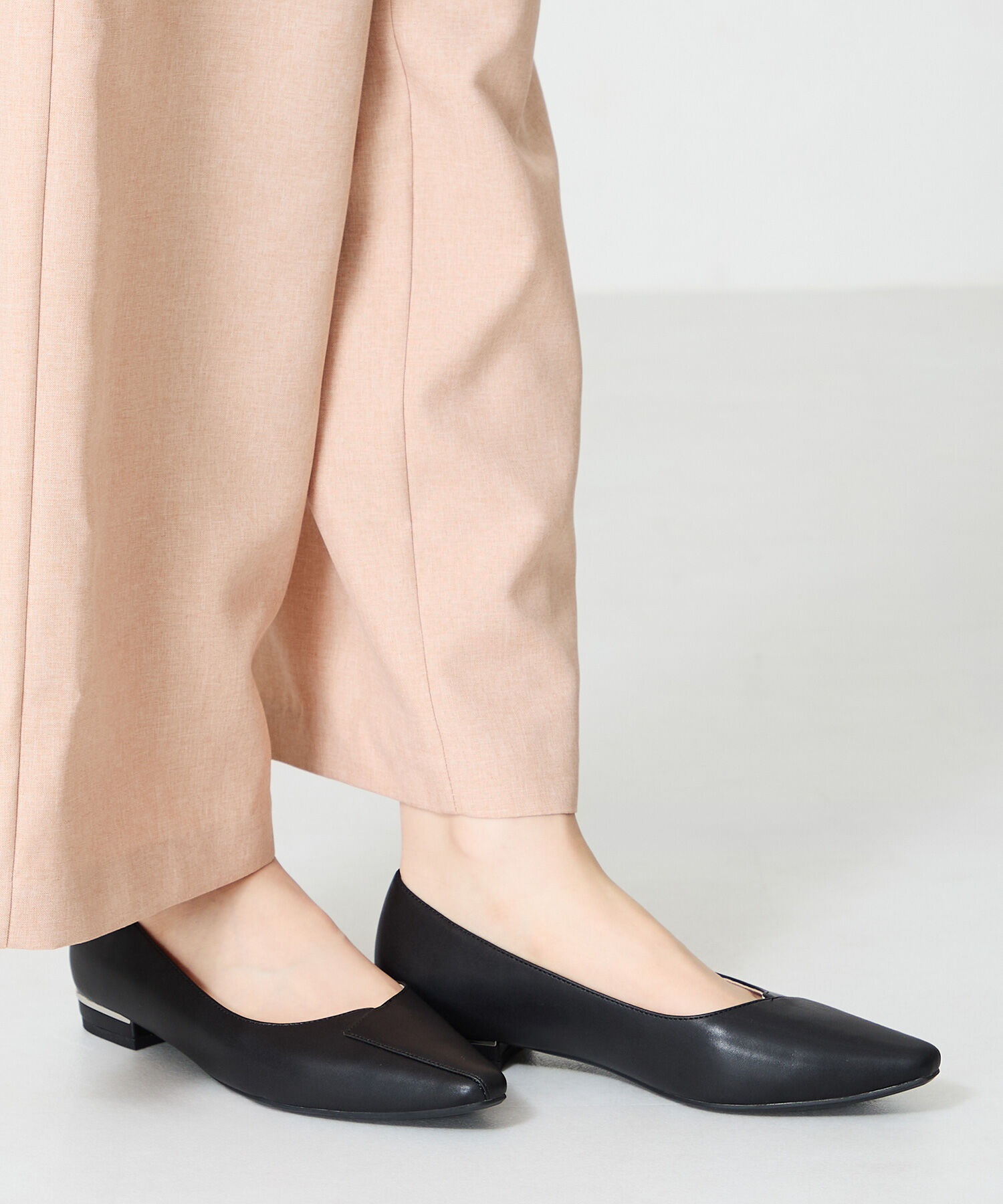 ORiental TRaffic「アシンメトリーデザイン フラット パンプス /55102 通勤靴 すっきりシルエット」|パンプス|