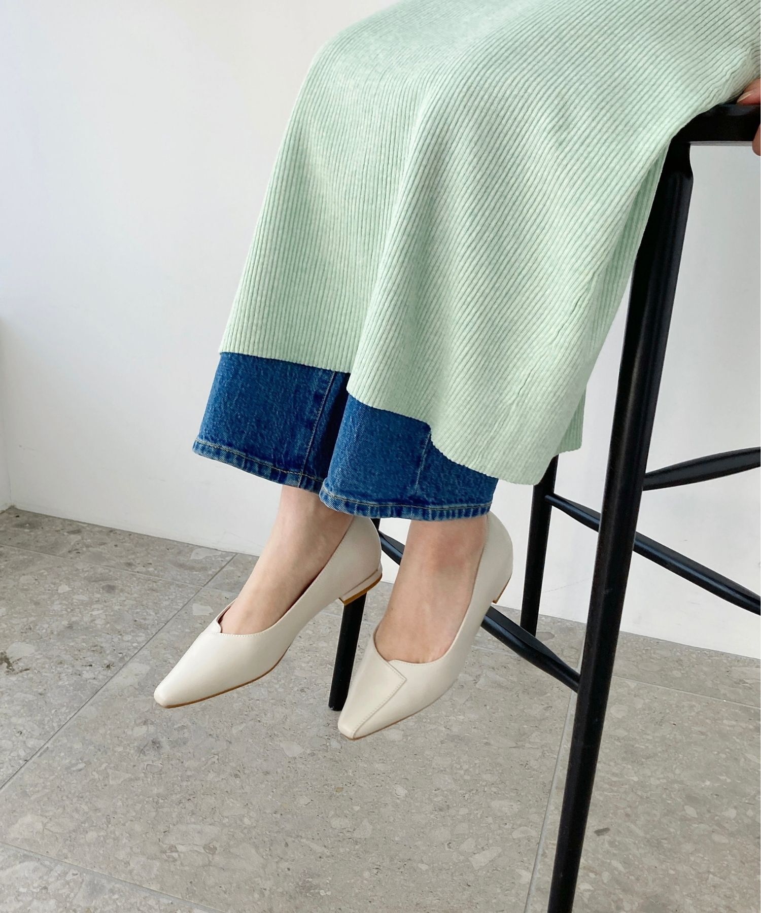 ORiental TRaffic「アシンメトリーデザイン フラット パンプス /55102 通勤靴 すっきりシルエット」|パンプス|