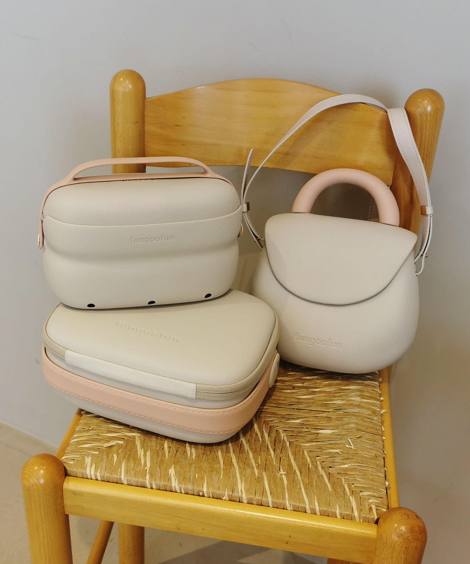 fungoofun「【WEB限定】EVAラウンドハンドバッグ/G-0013」|ショルダー・メッセンジャー|