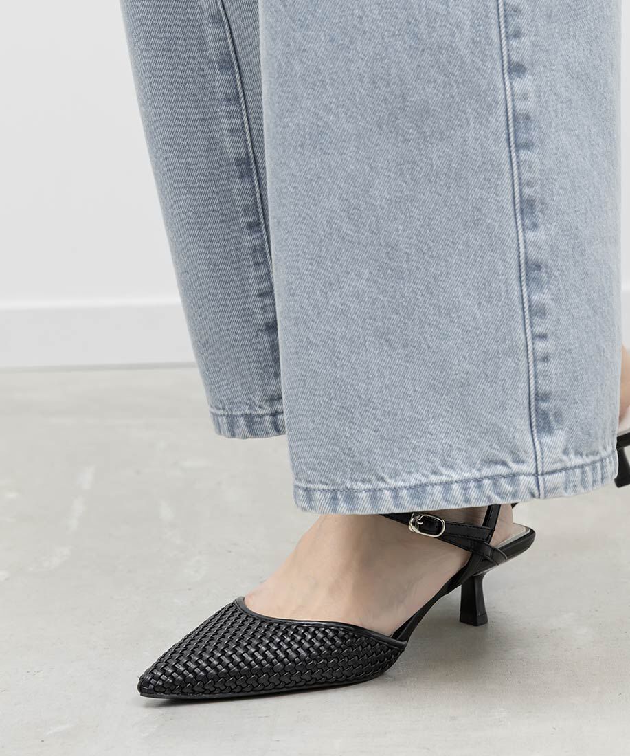  「ブレードデザインアンクルストラップパンプス」|パンプス|